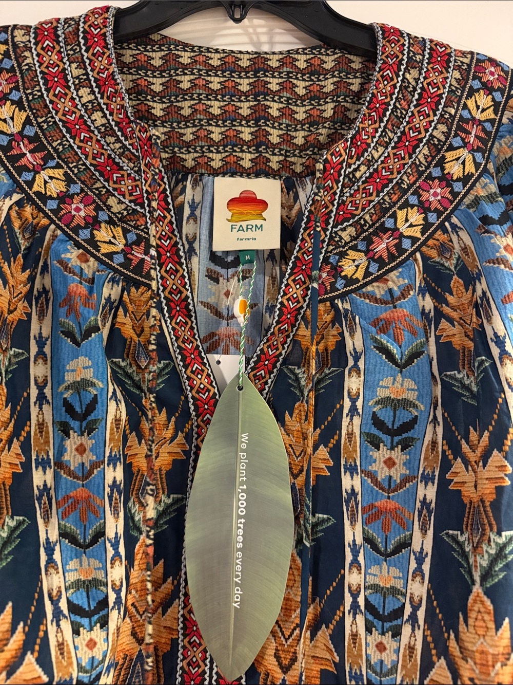 FARM Rio Embroidered Tapestry Blue Blouse Women’s Size Medium NWT - Picture 4 of 7